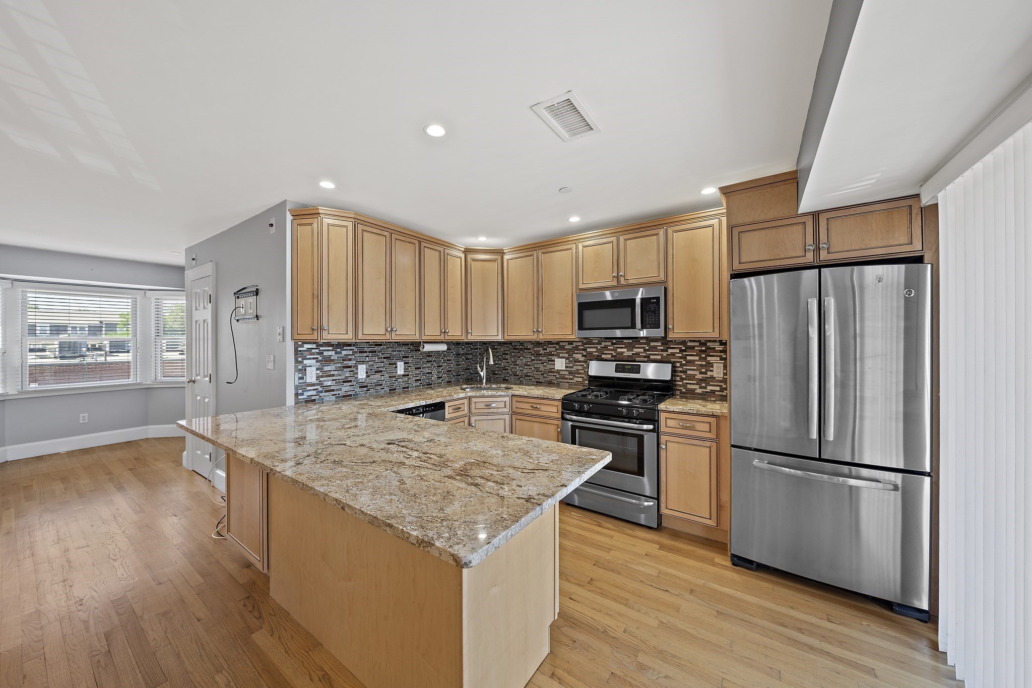 184 Athens St Unit 3, South Boston, Boston, MA 02127