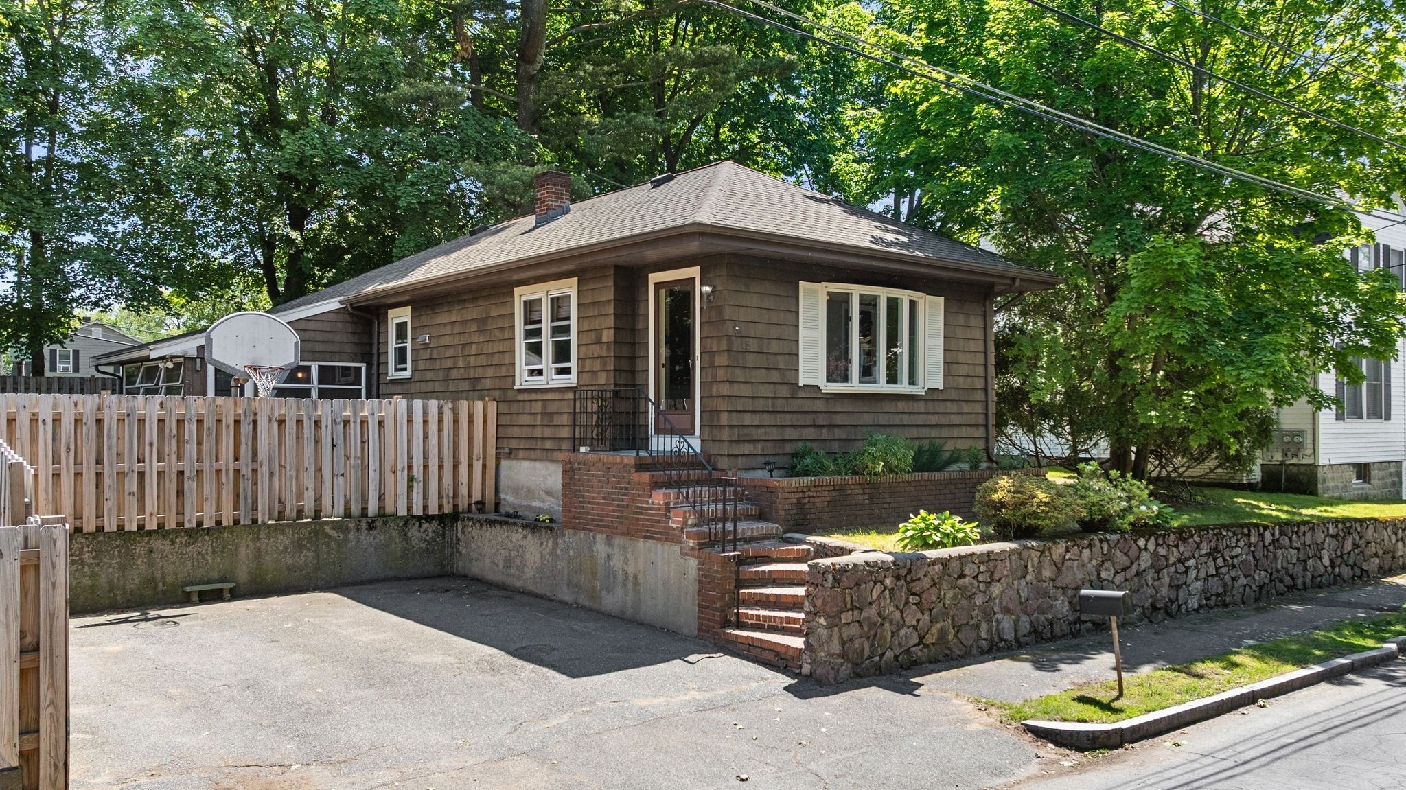 15 Quannapowitt Ave, Wakefield, MA 01880
