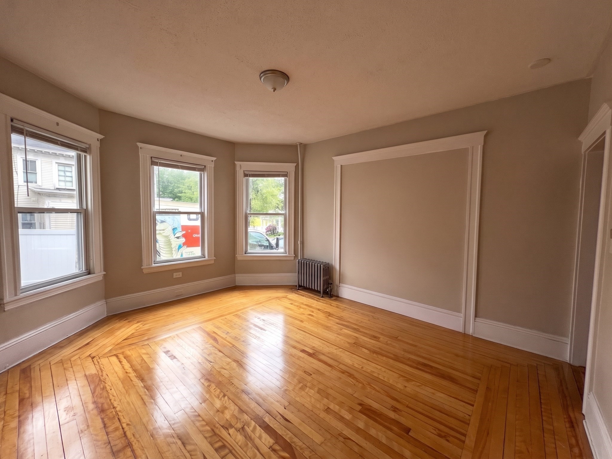 2 Haviland St, Worcester, MA 01602 - Image 4