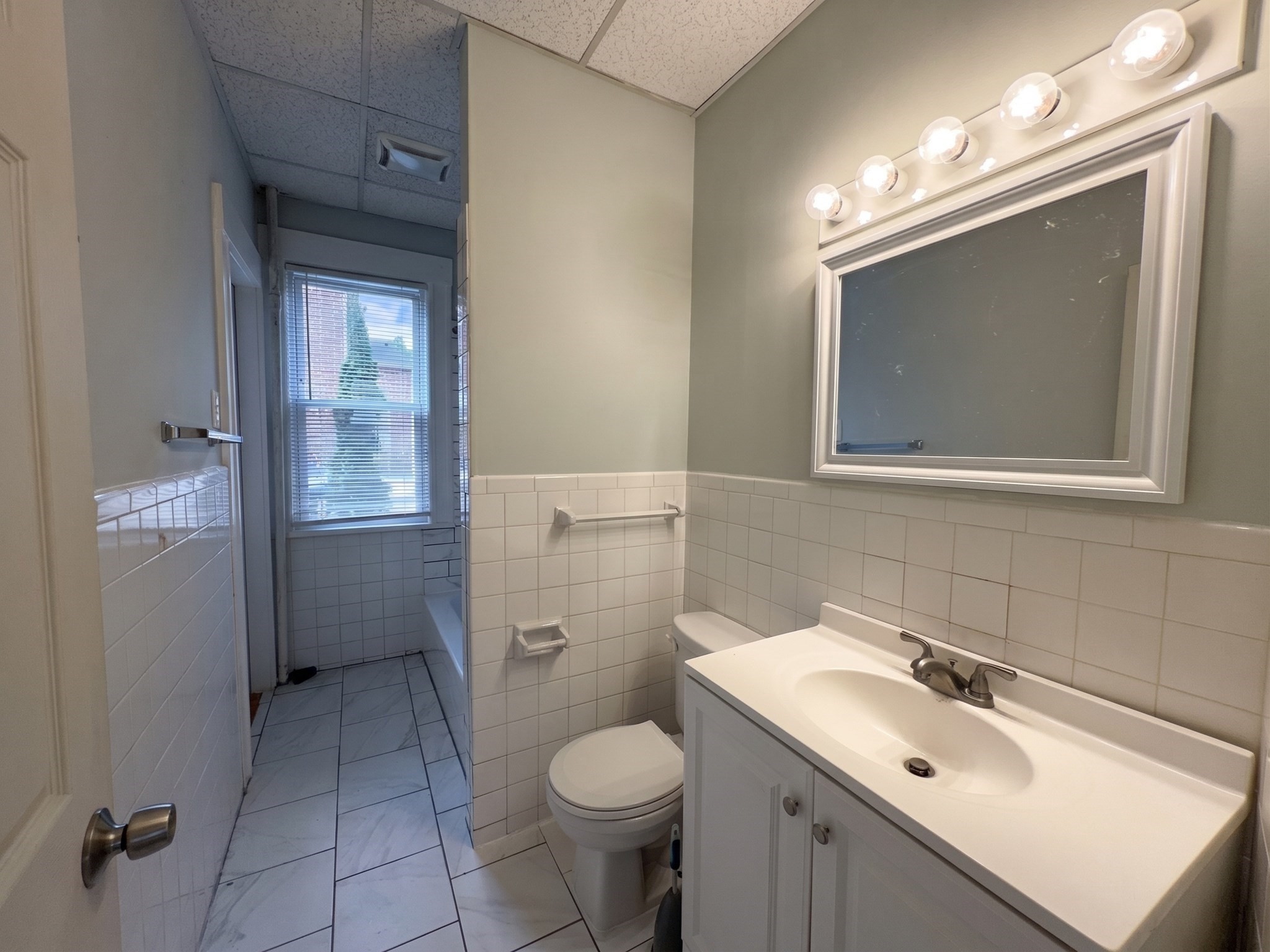 2 Haviland St, Worcester, MA 01602 - Image 8