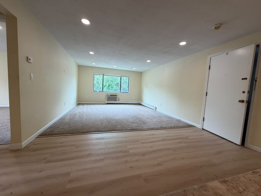 12 Hallmark Gardens Unit 7, Burlington, MA 01803 - Image 14