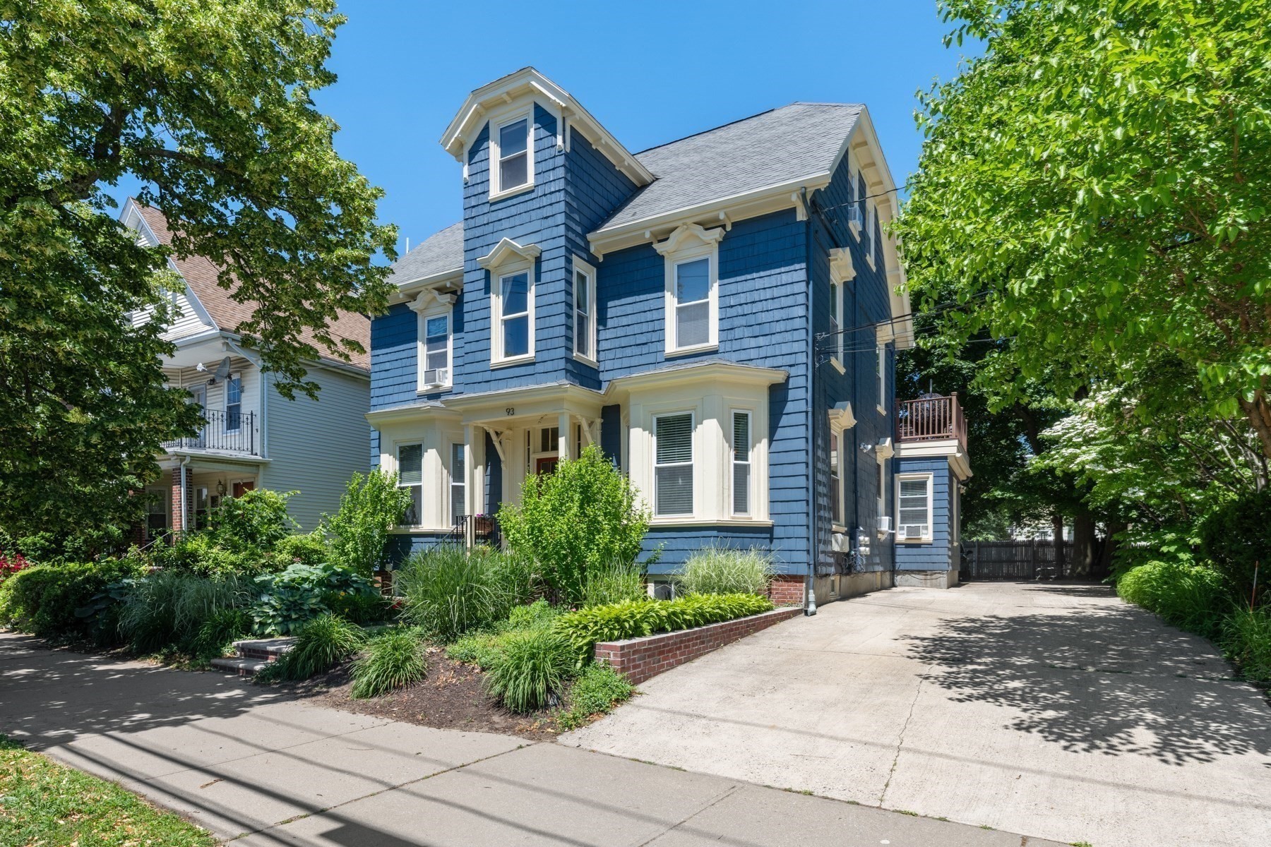 93 Massachusetts Ave Unit 1, Arlington, MA 02474