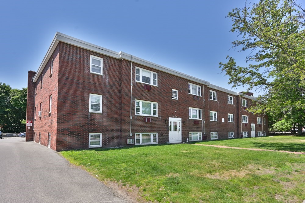 141 Willard St Unit 8, Quincy, MA 02169