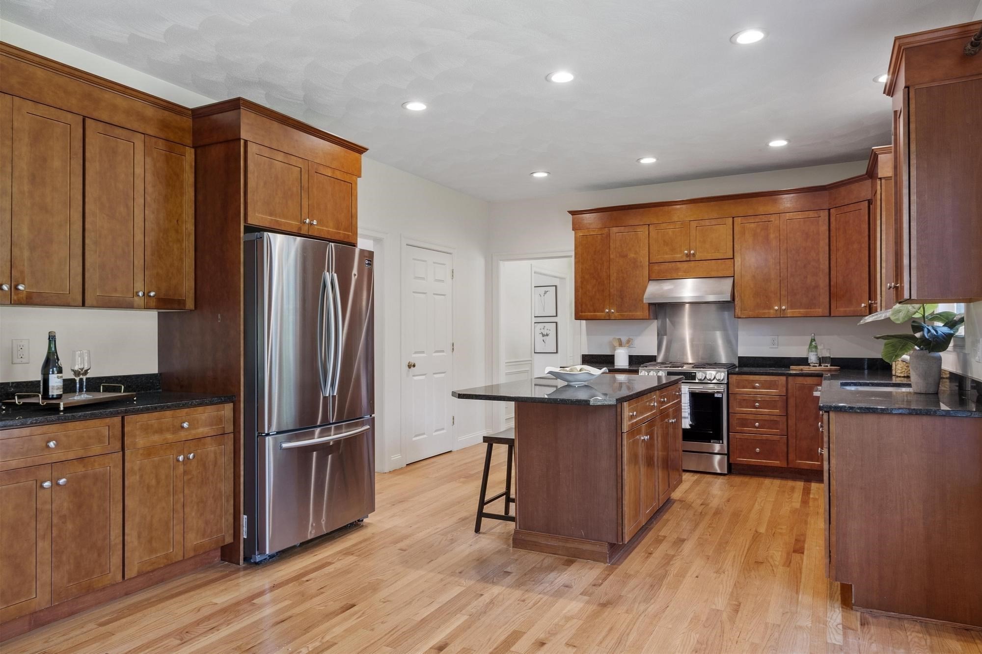 9 Meeting House Circle, Bedford, MA 01730 - Image 3