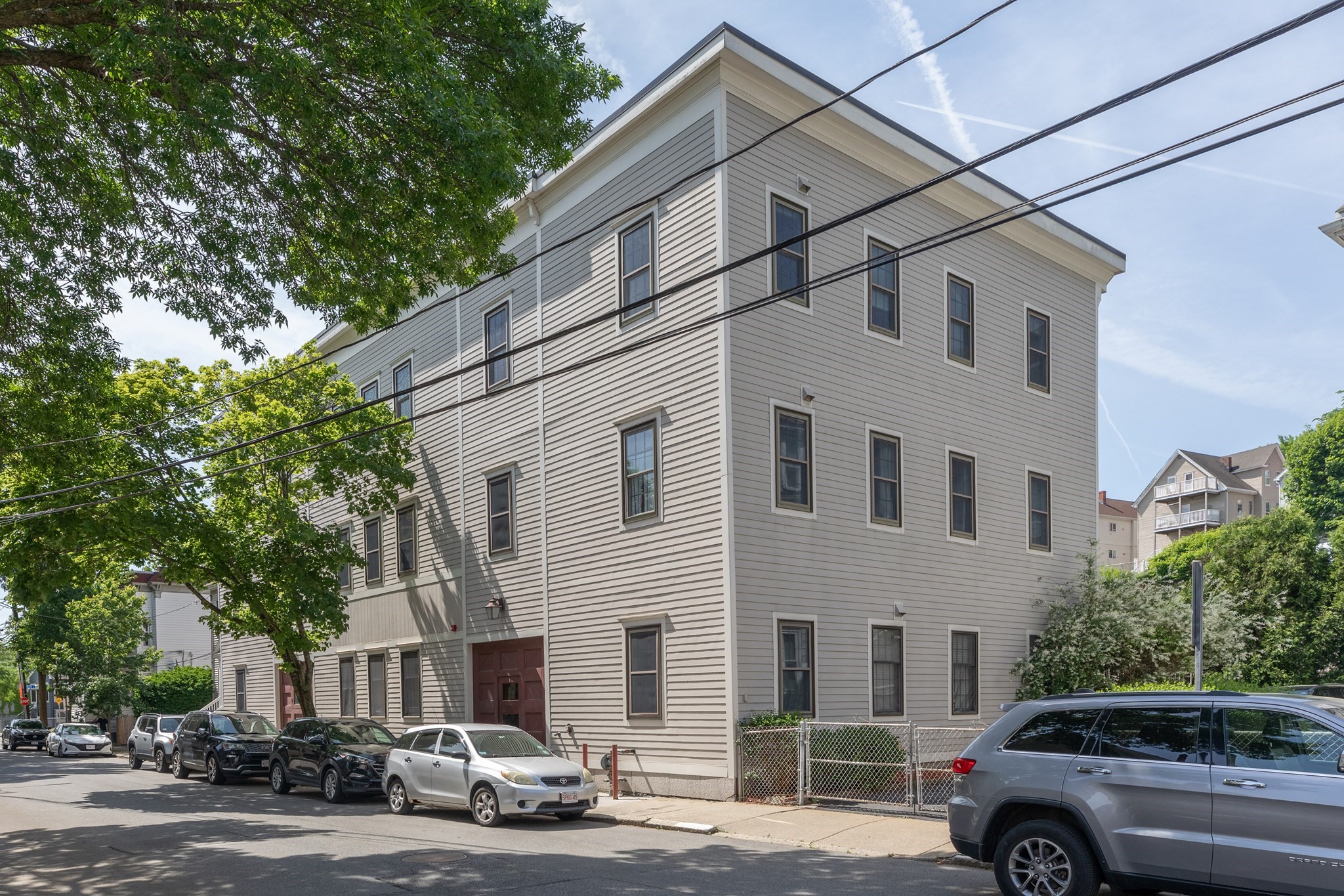 74 Gilman St Unit 4, Somerville, MA 02145