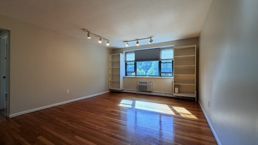 70 Jamaicaway, Apt 13