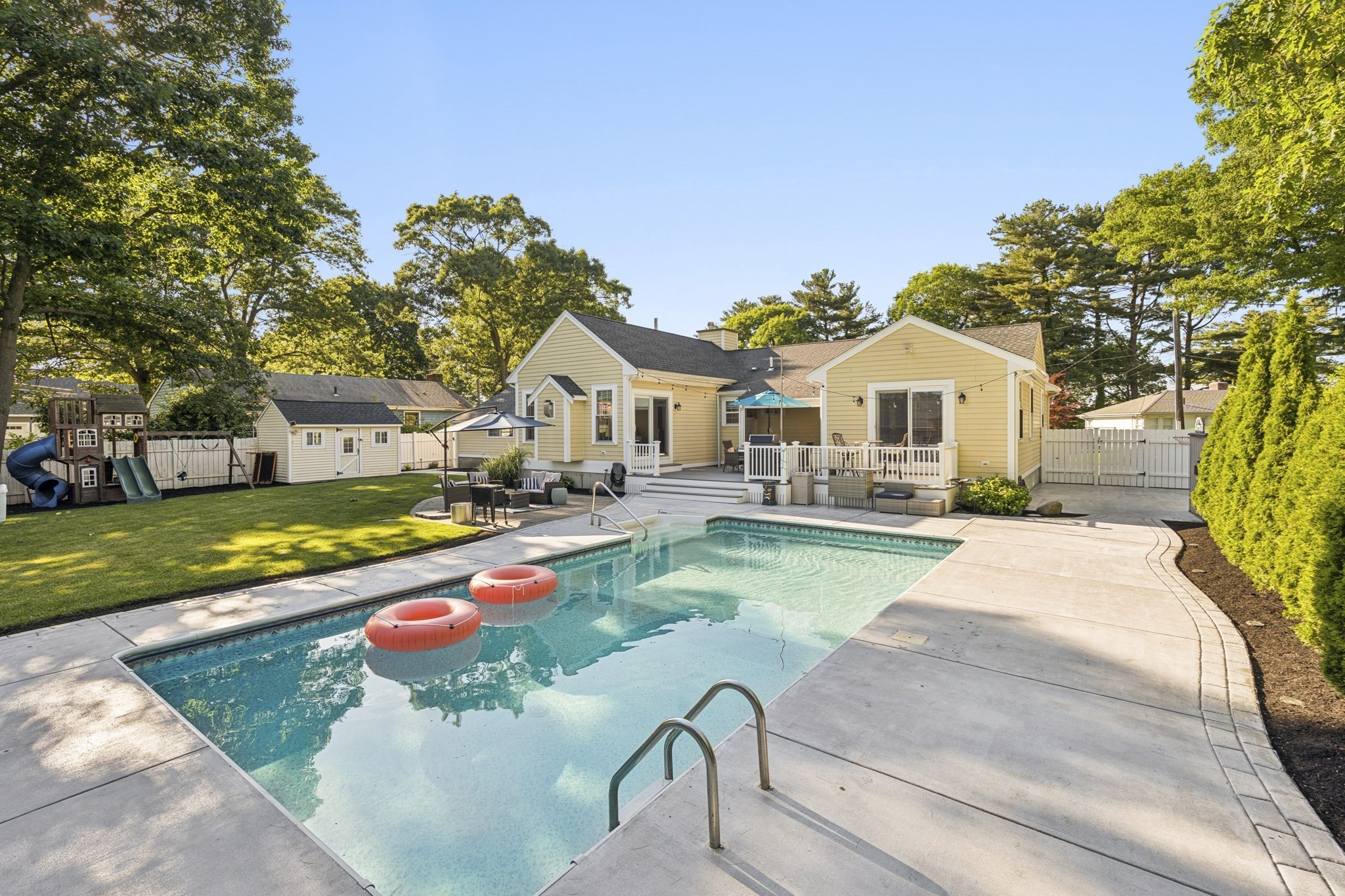6 Suntaug Street, Lynnfield, MA 01940 - Image 3