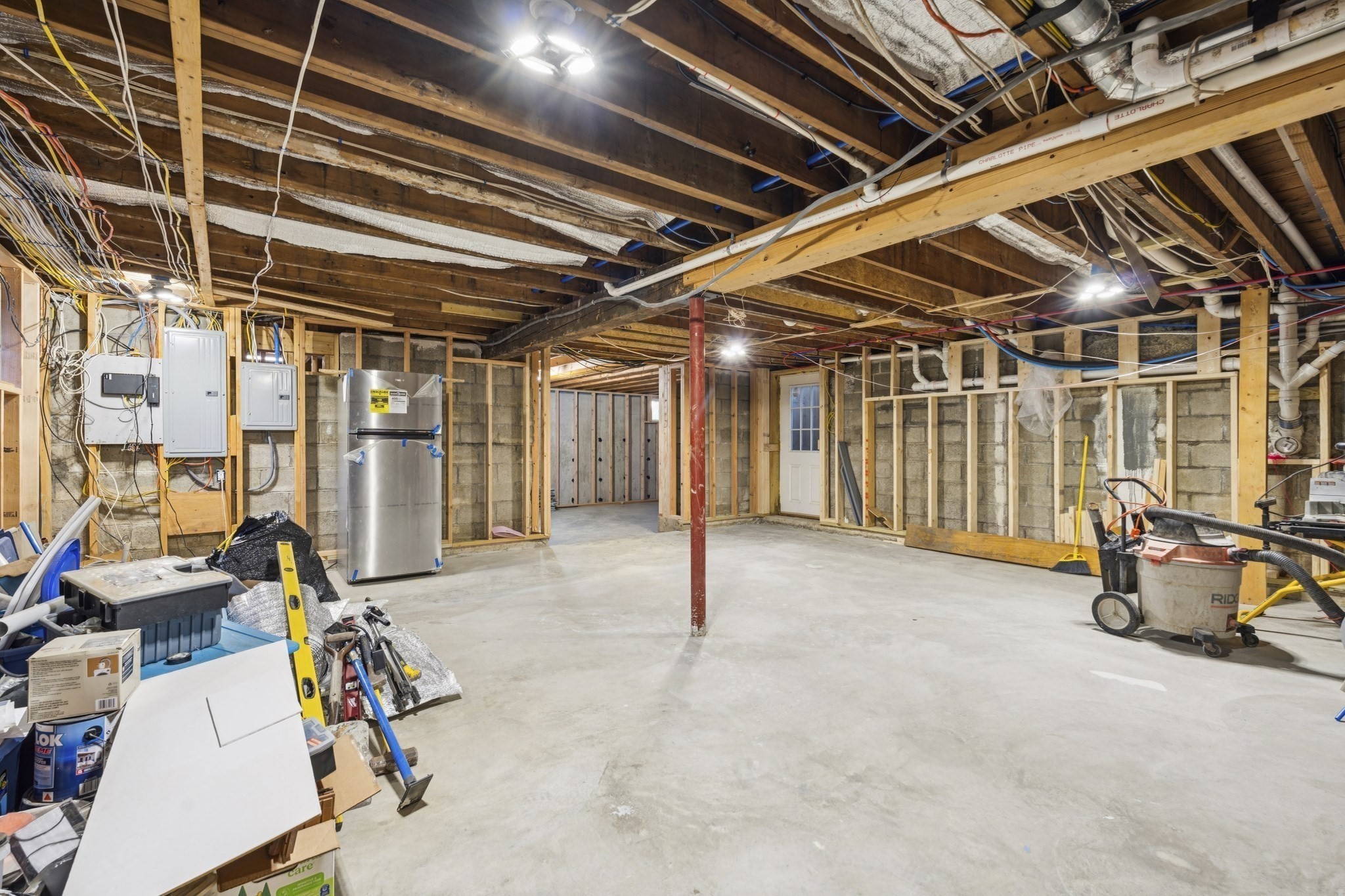 6 Suntaug Street, Lynnfield, MA 01940 - Image 28