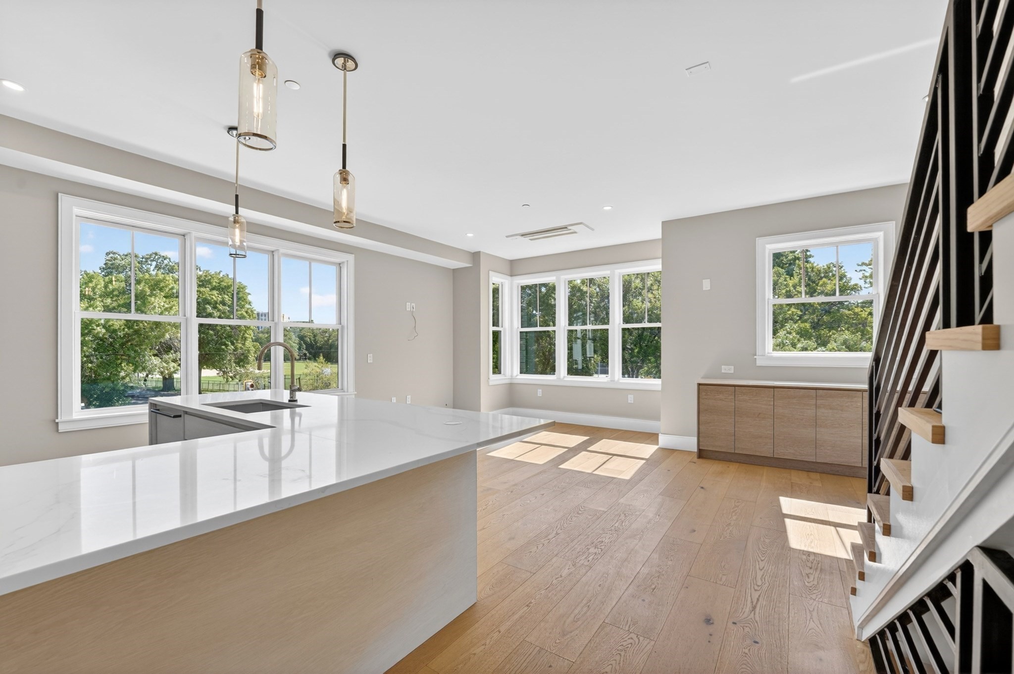 325 Alewife Brook Pkwy Unit B, Somerville, MA 02144 - Image 4