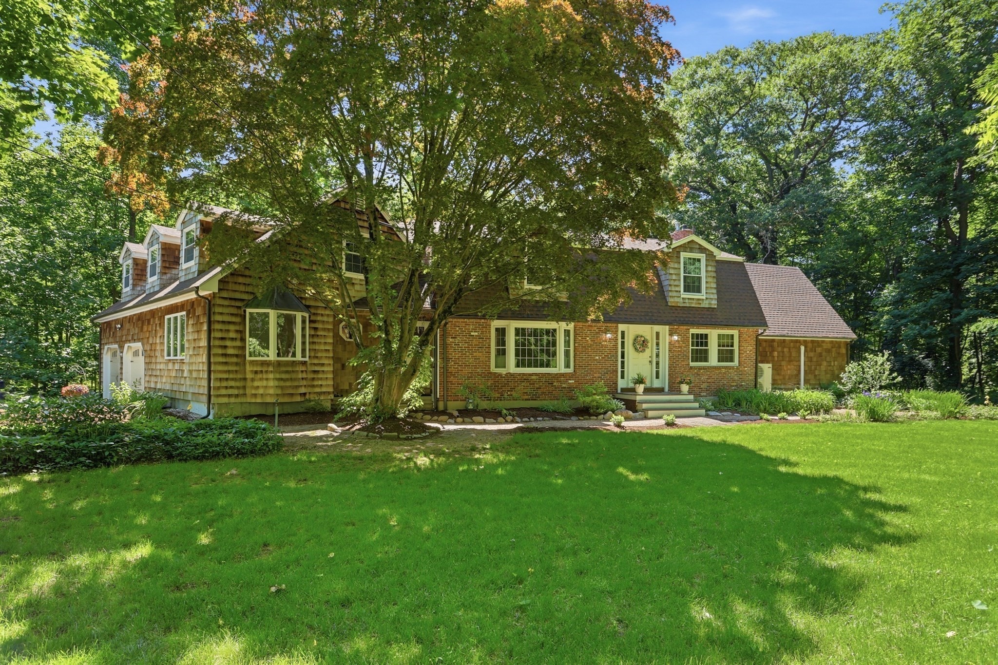 89 Main St, Westford, MA 01886