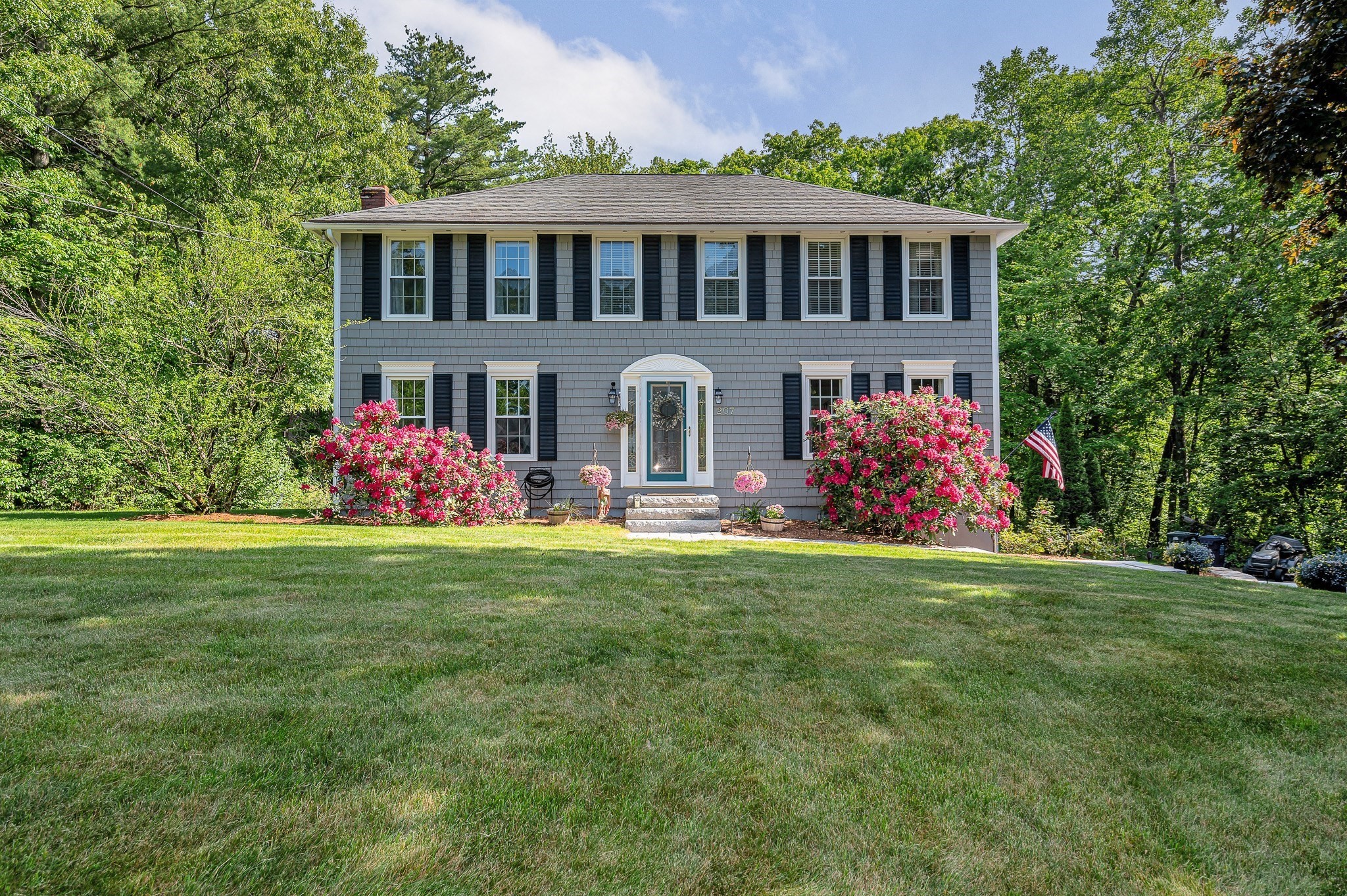 207 Trout Brook Rd, Dracut, MA 01826