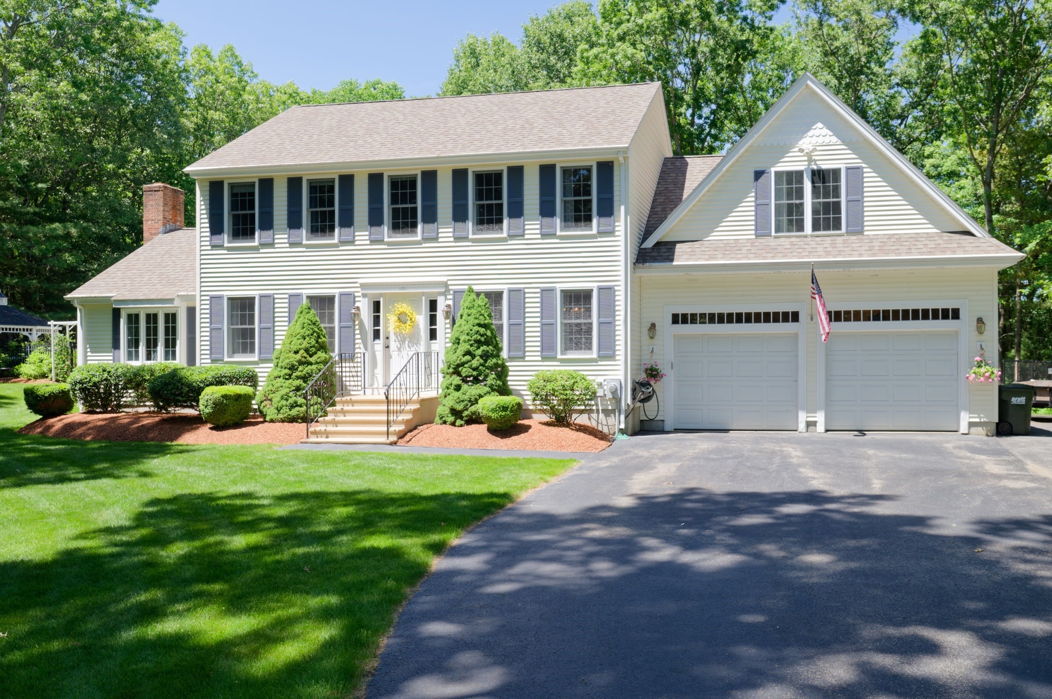 101 Hunter Rd, Uxbridge, MA 01569
