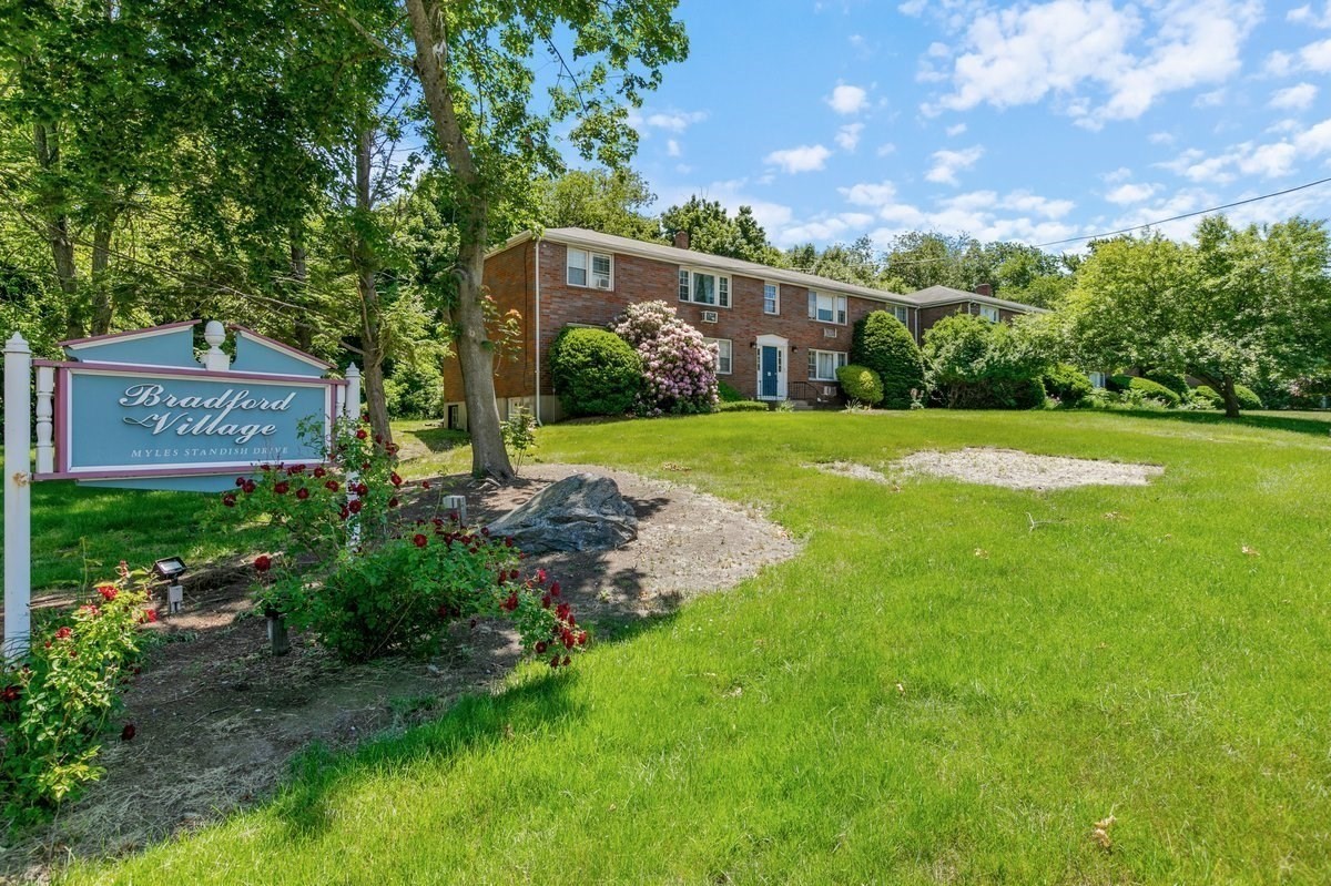 4 Myles Standish Dr Unit 5, Haverhill, MA 01835