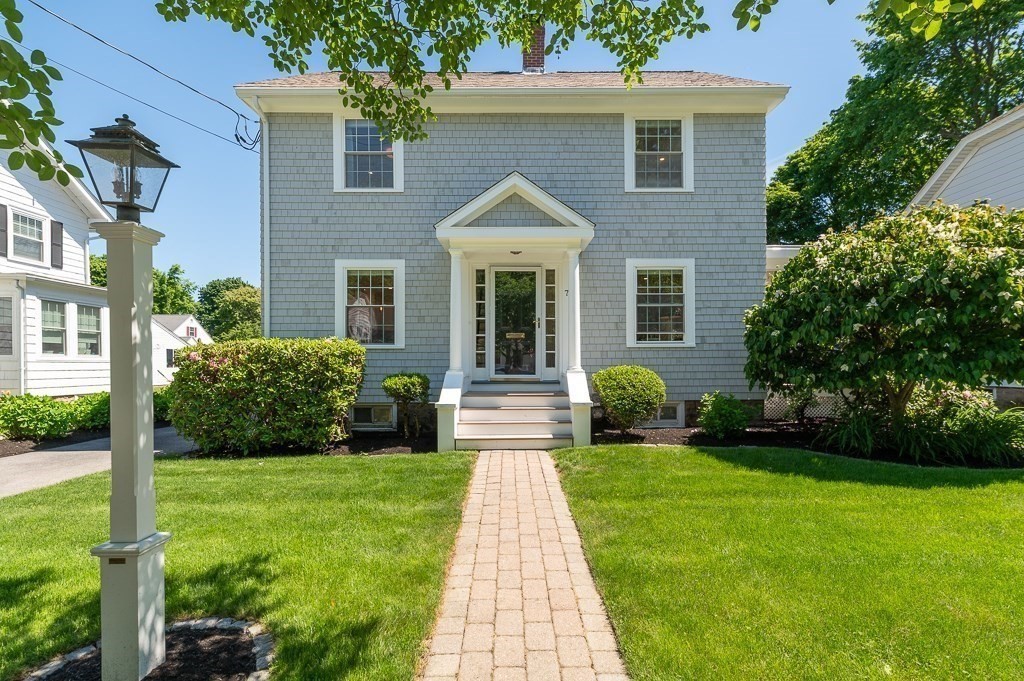 7 Clifton Avenue, Beverly, MA 01915