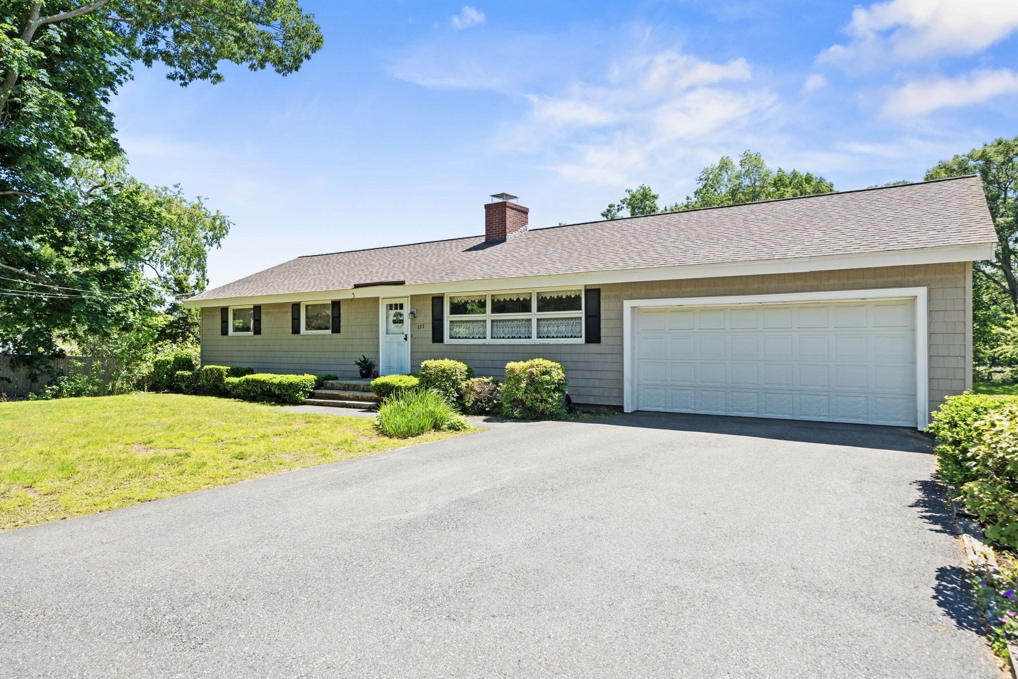 111 Hamilton St, Saugus, MA 01906