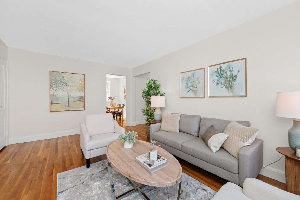 19 Englewood Ave Unit 2, Brookline, MA 02445