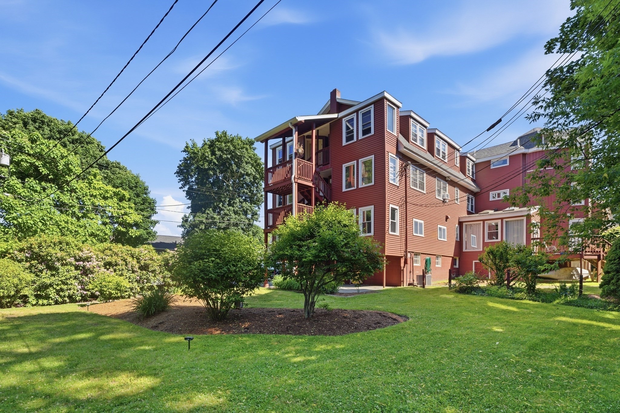 16 Middlesex St Unit 8, Chelmsford, MA 01863