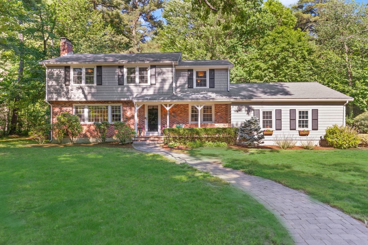 28 Colburn Dr, Sharon, MA 02067