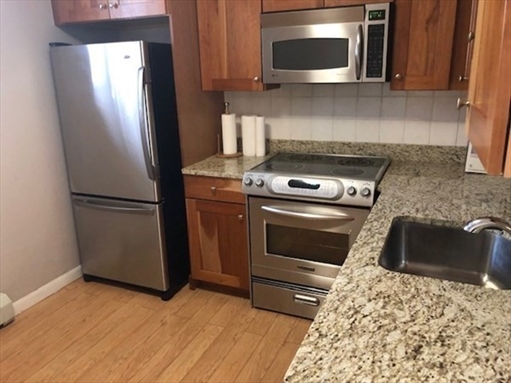 5 Centre St, Apt 11