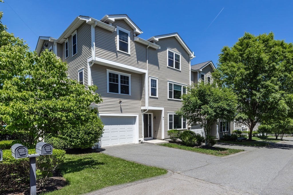 30 Webster St Unit 4, Needham, MA 02494
