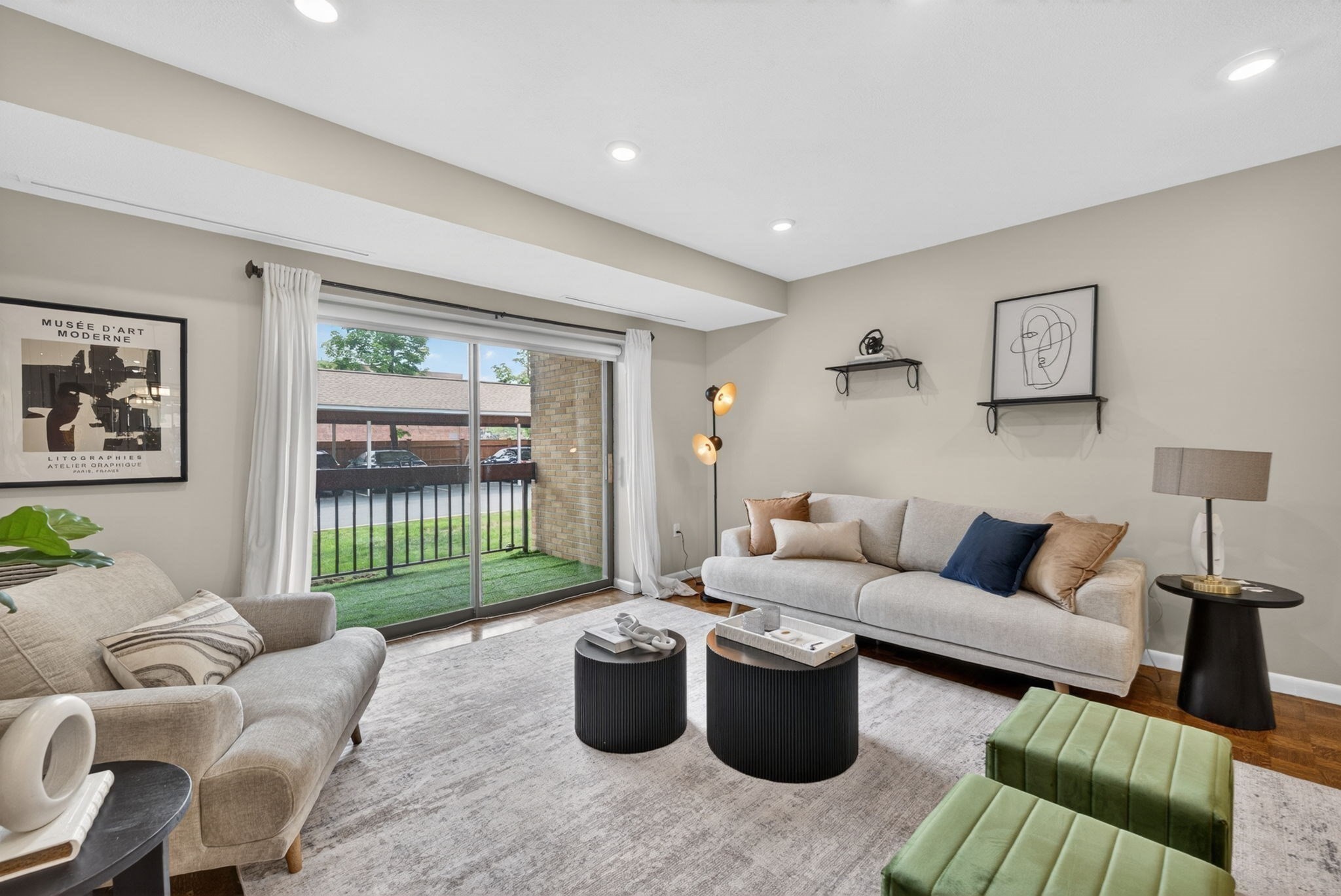 41 Centre St Unit 106, Brookline, MA 02446
