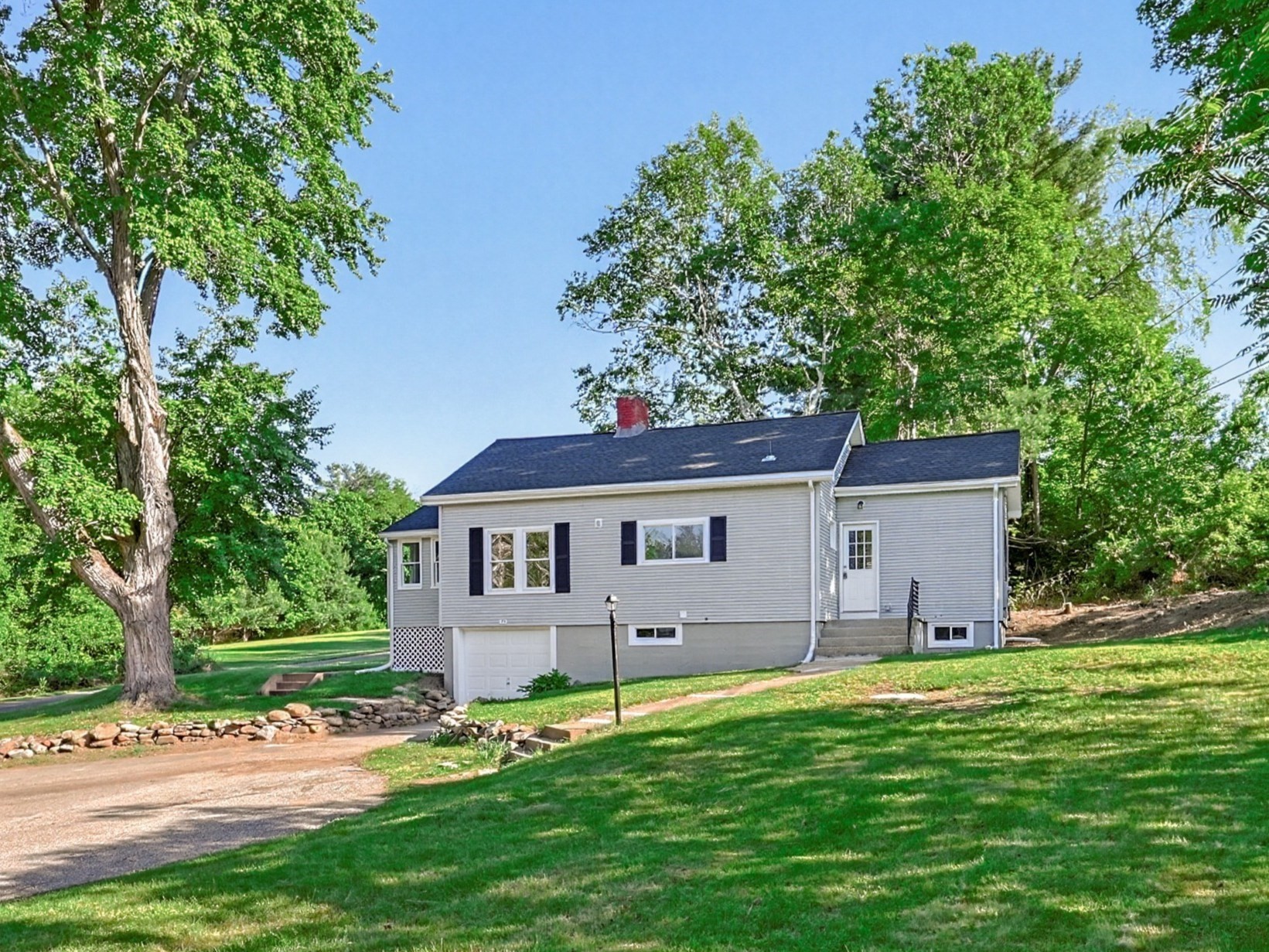 71 W Main St, West Brookfield, MA 01585