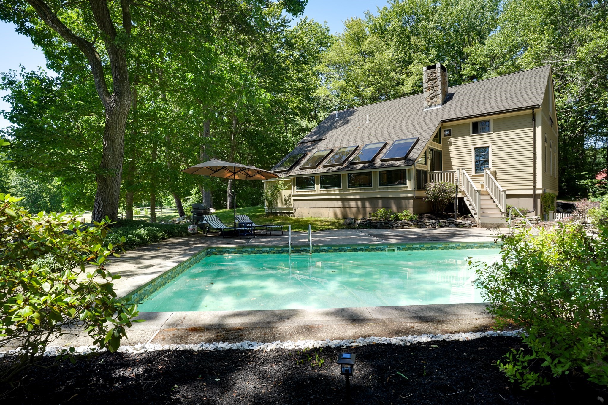 75 South Rd, Pepperell, MA 01463