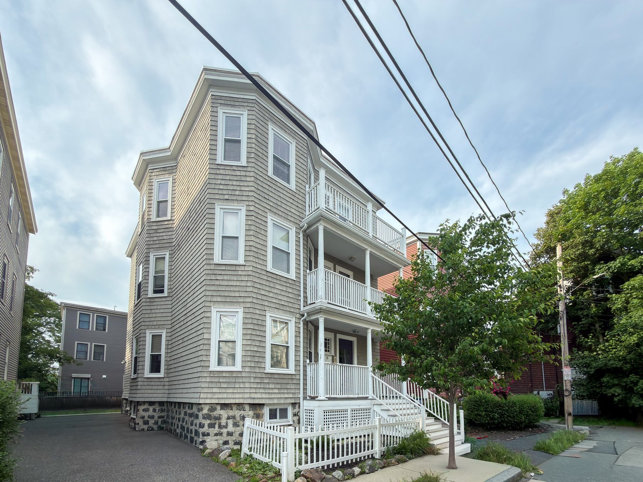 18 Acadia Park, Somerville, MA 02143
