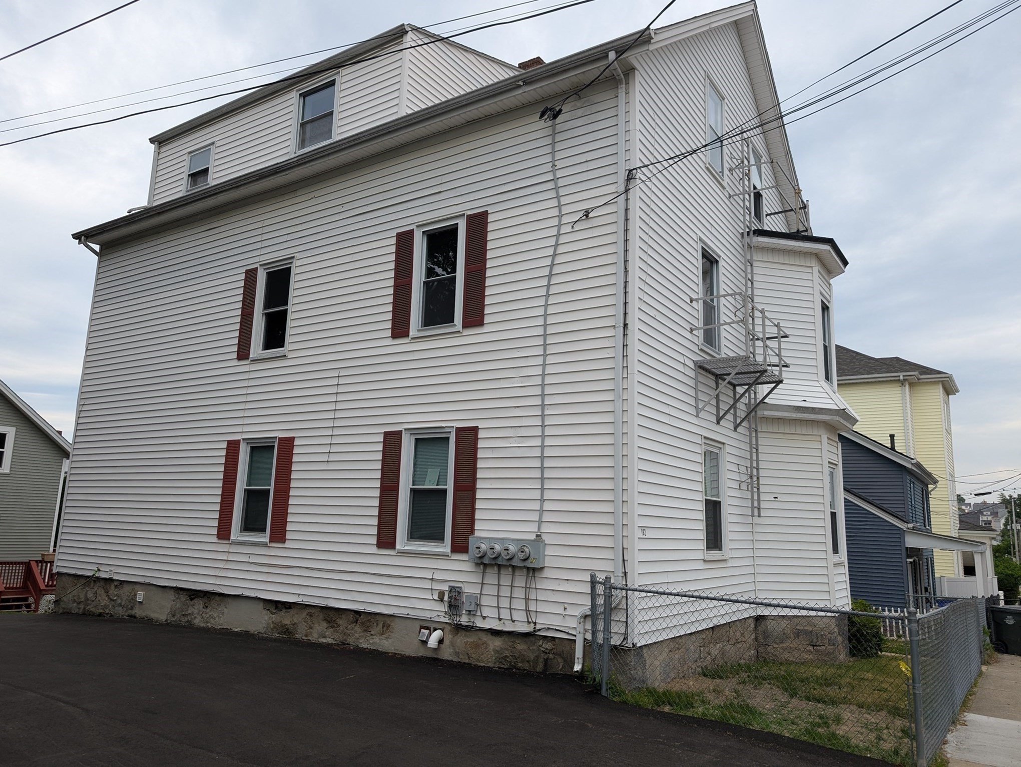 162 Rockland St, Fall River, MA 02724