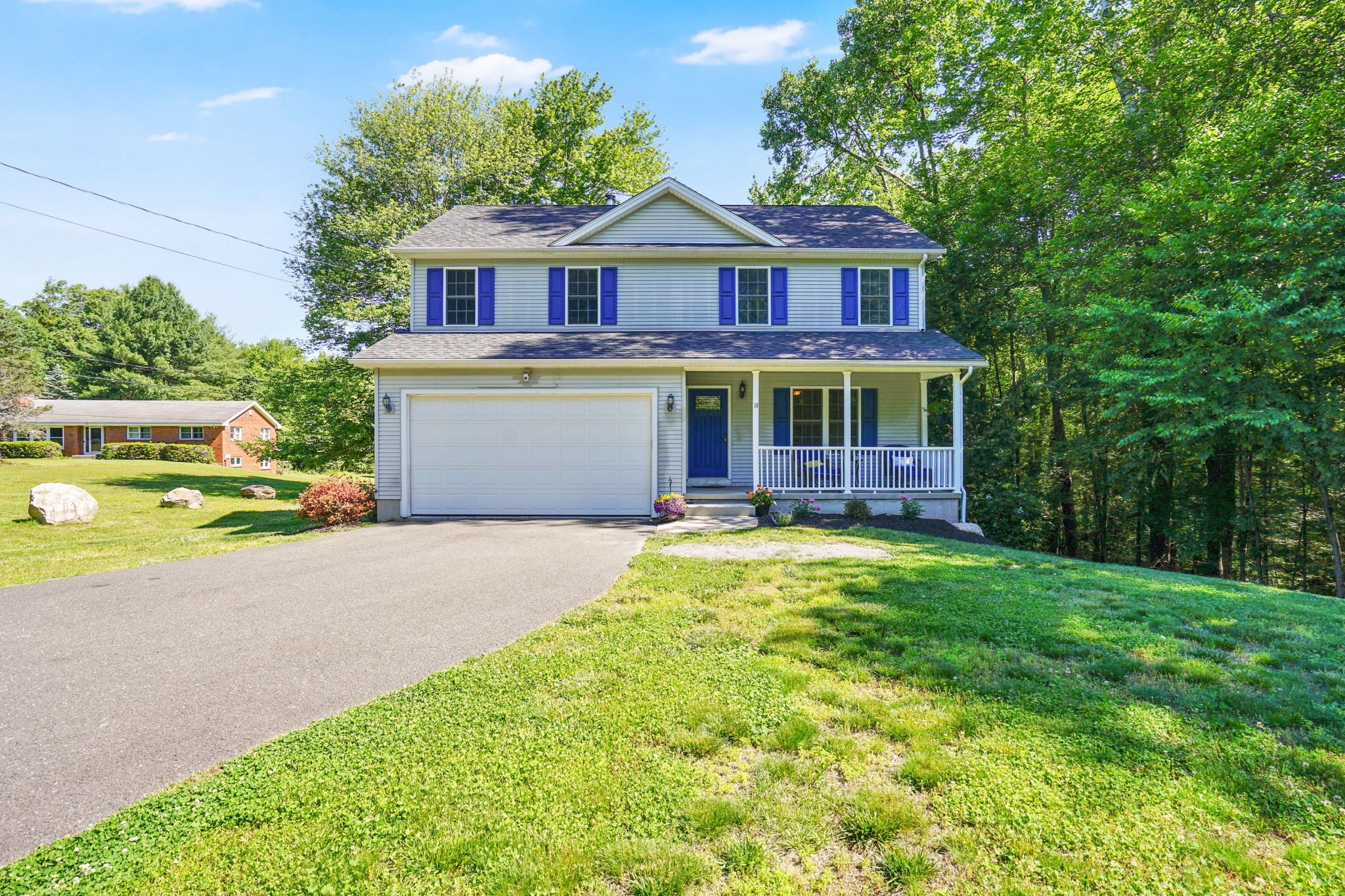 10 Reservoir Rd, Southwick, MA 01077