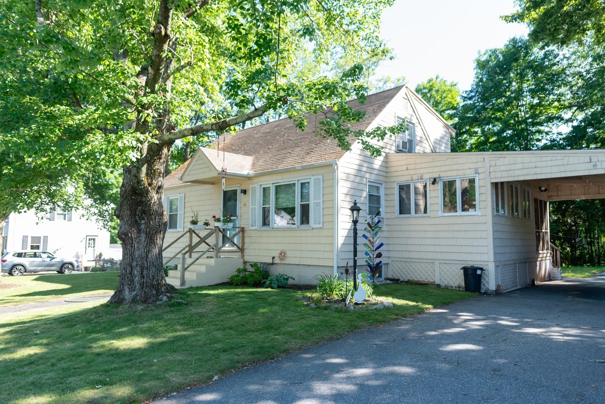 26 Sunset Rd, Dracut, MA 01826