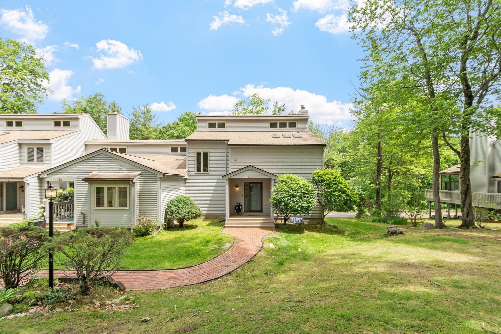 77 Parkhurst Dr Unit 77, Westford, MA 01886