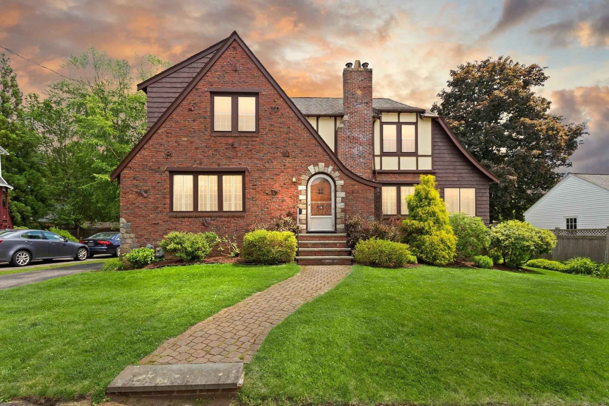 9 Mayfield Rd, Belmont, MA 02478