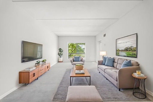 14 Heron St, Apt 208