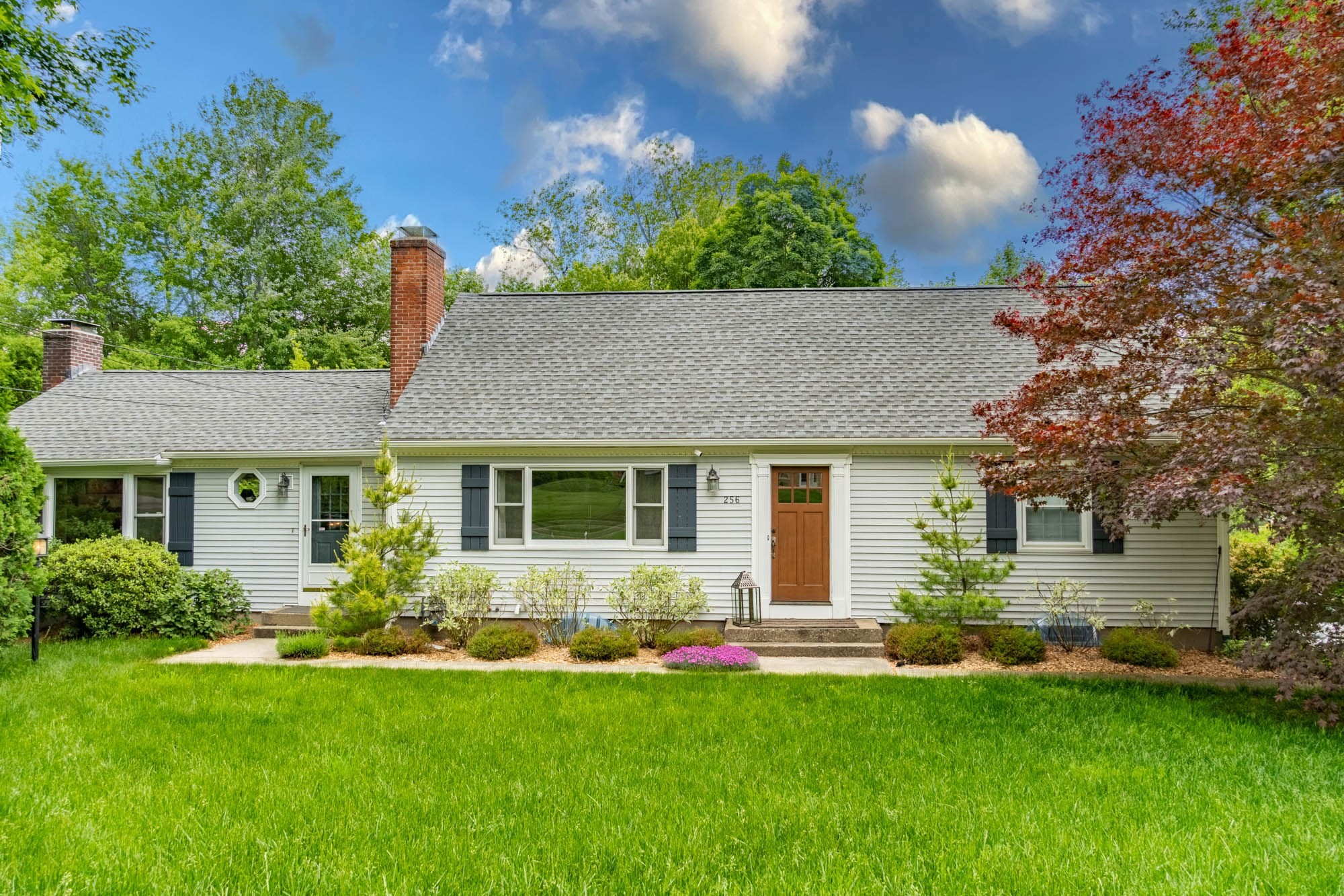 256 Mapleshade Ave, East Longmeadow, MA 01028