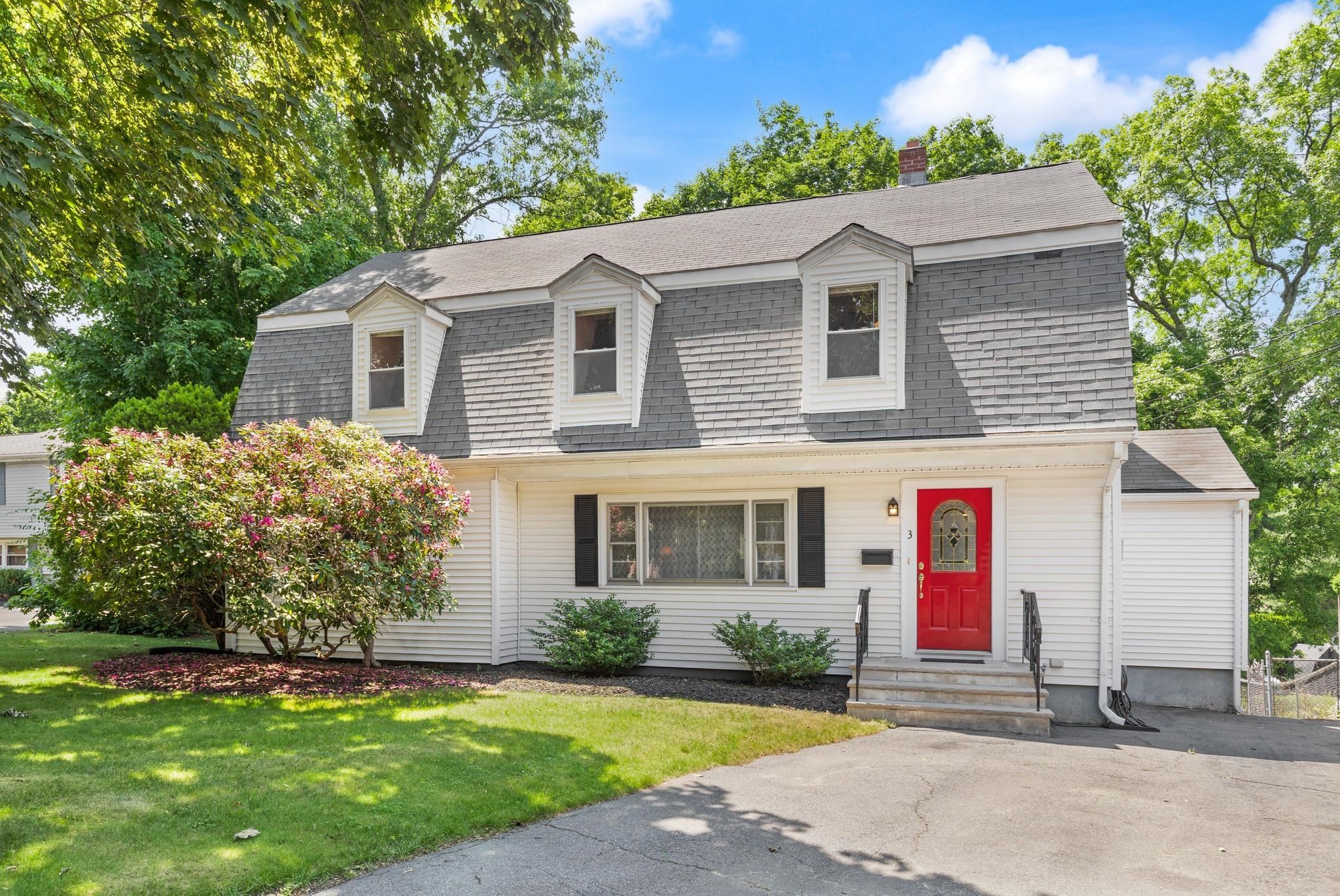 3 Carmen Avenue, Stoneham, MA 02180