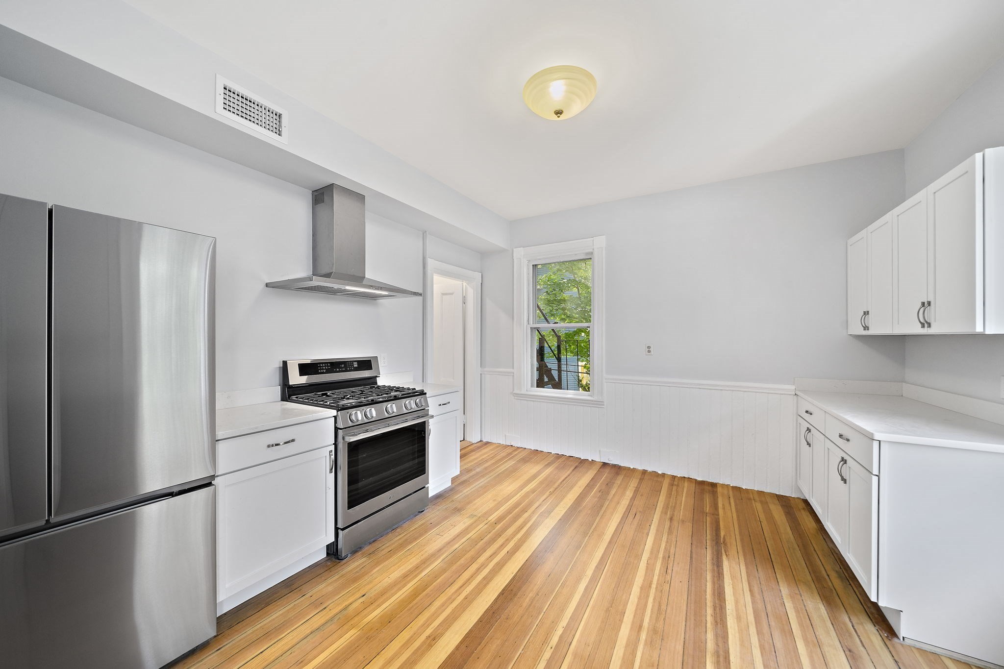 98 Boylston St Unit 3, Brookline, MA 02445
