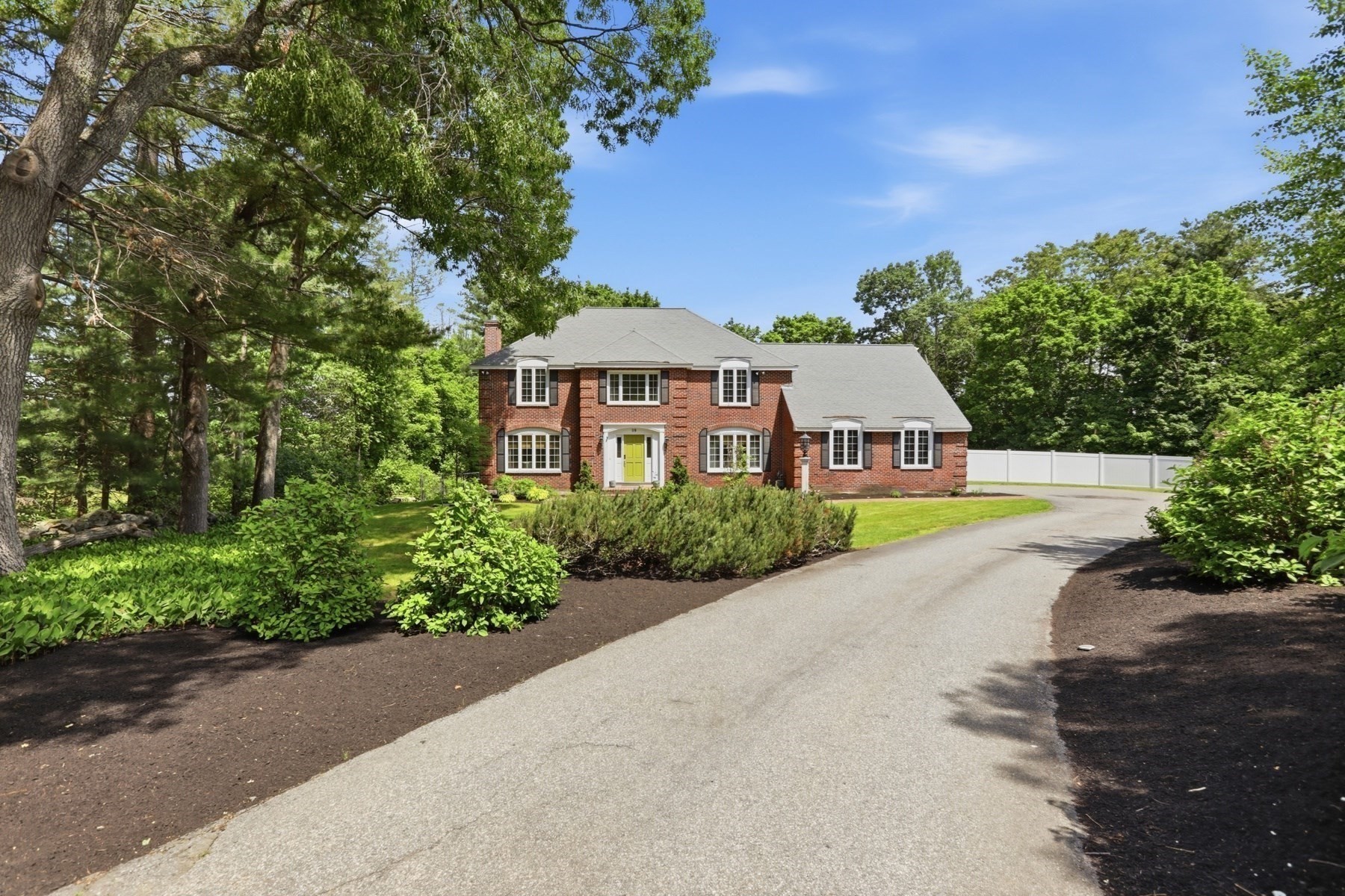 39 Smithshire Estates, Andover, MA 01810