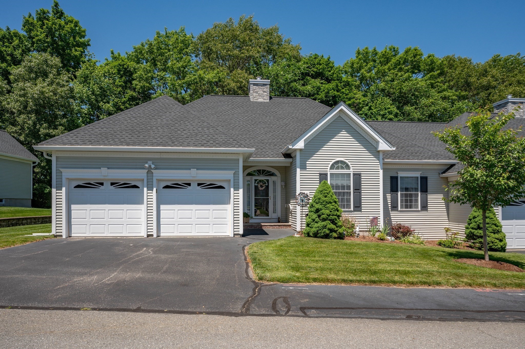 38 Holly Ln Unit 38, Dracut, MA 01826