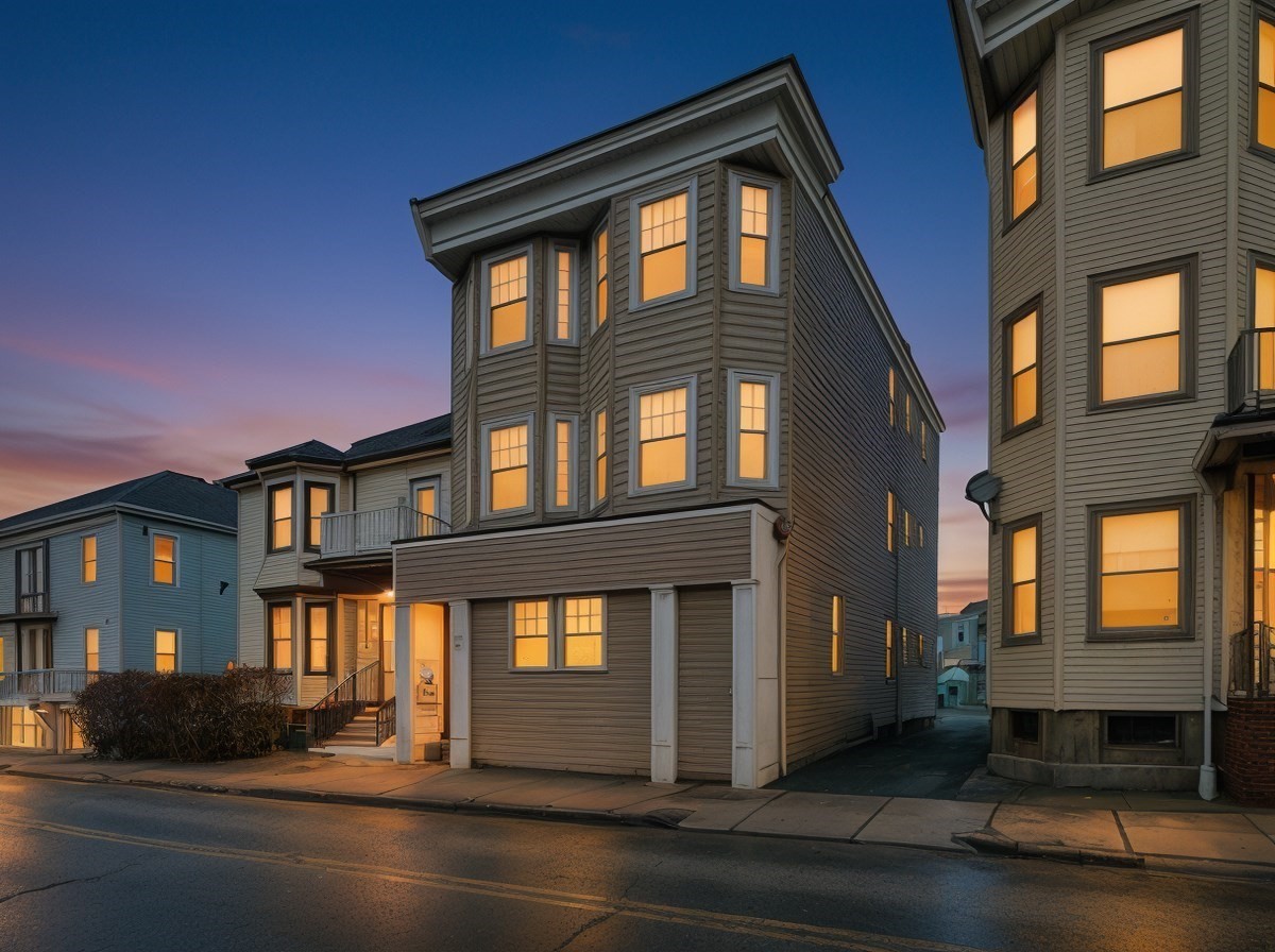 1048 Saratoga St Unit 3, East Boston, Boston, MA 02128
