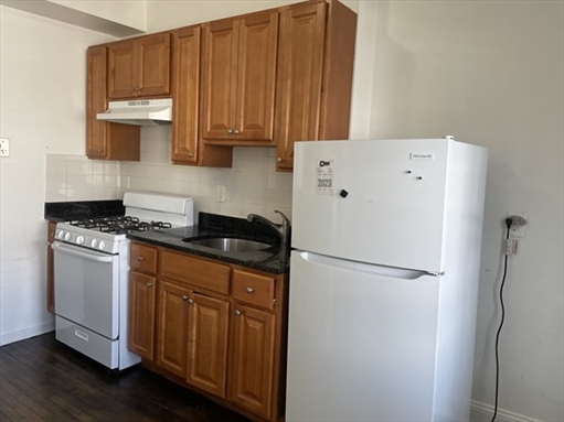 746 Broadway, Apt 3