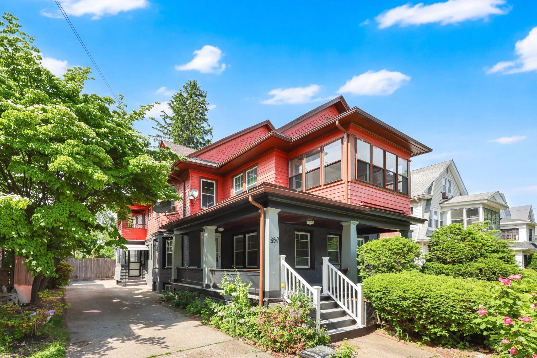 850 Sumner Ave, Springfield, MA 01108