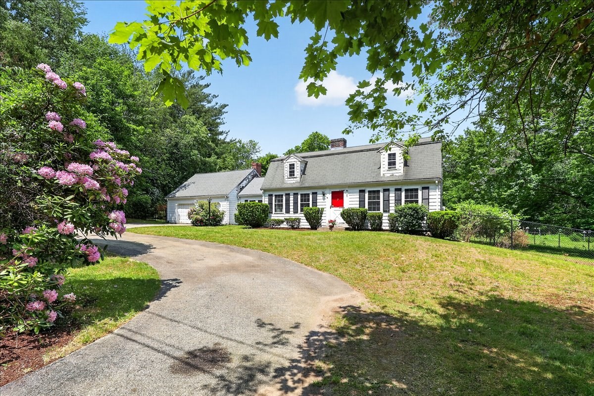 17 Old Meeting House Lane, Norwell, MA 02061