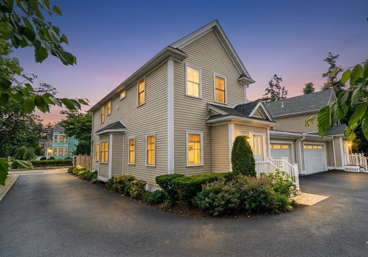290 Nevada St Unit 290, Newton, MA 02460