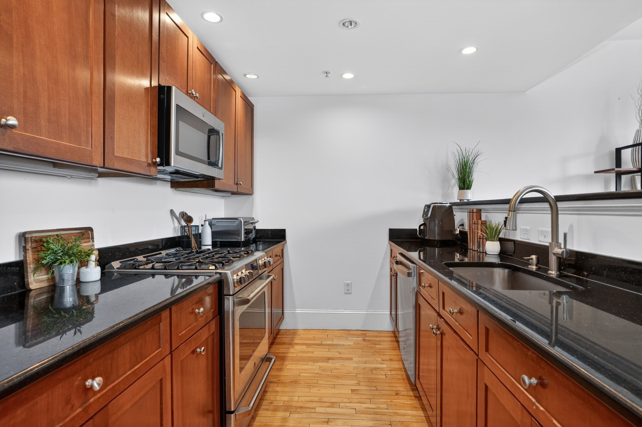 17 Ivaloo St Unit 6, Somerville, MA 02143 - Image 9