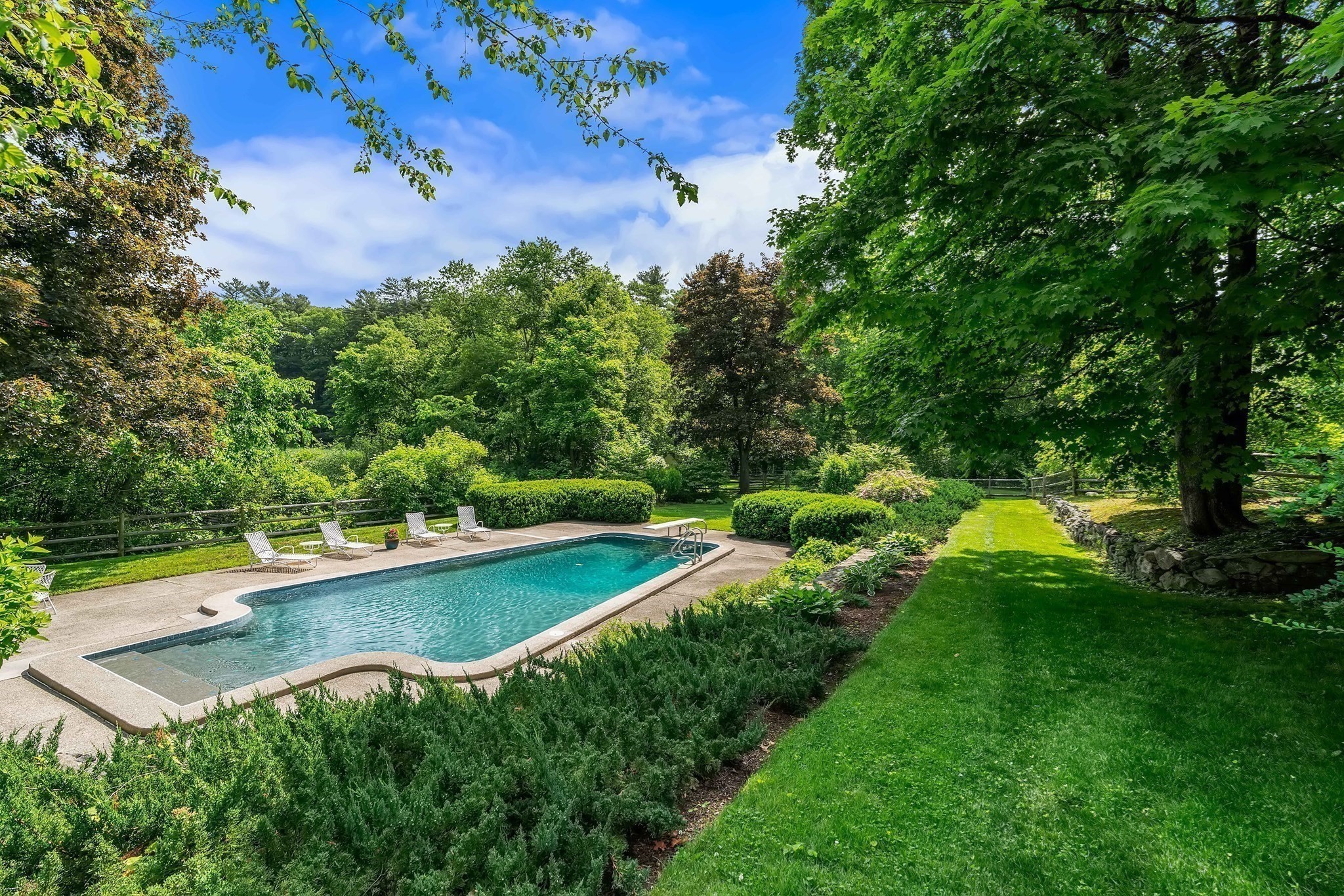 11 Concord Road, Wayland, MA 01778 - Image 2
