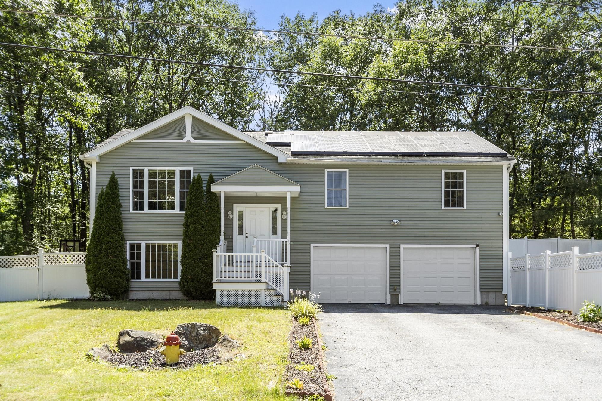 22 Columbia Ave, Fitchburg, MA 01420