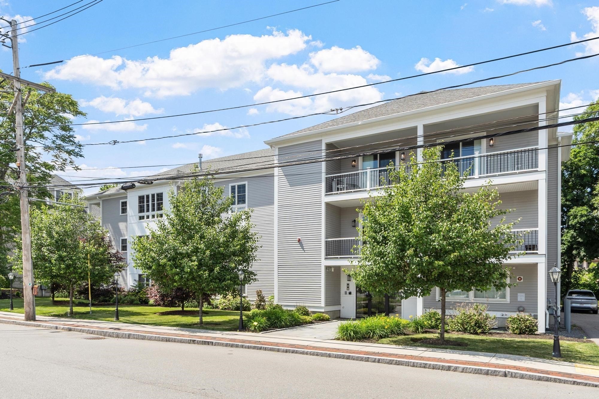 76 South Ave Unit 201, Natick, MA 01760