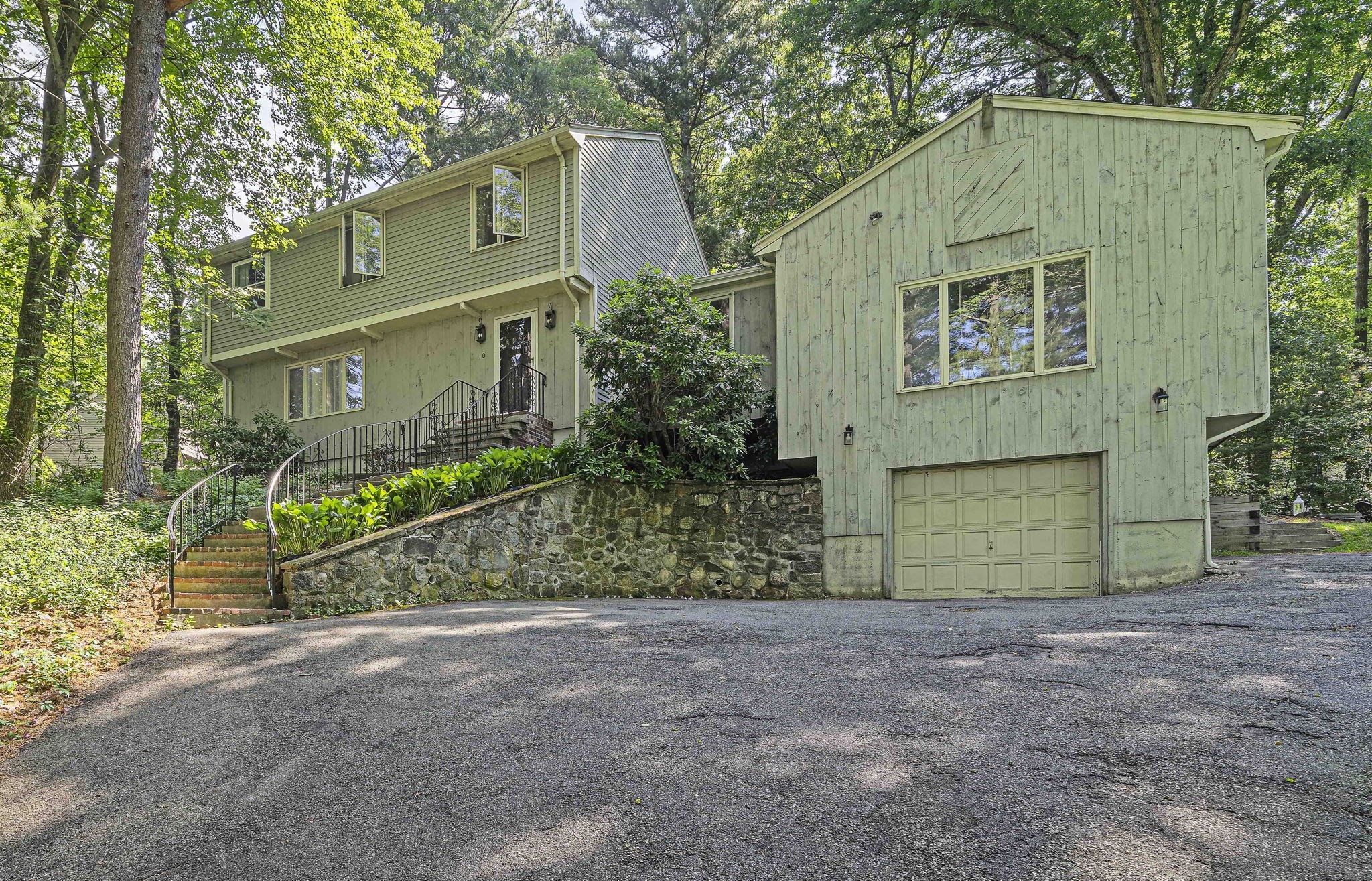 10 Trayer Rd, Canton, MA 02021