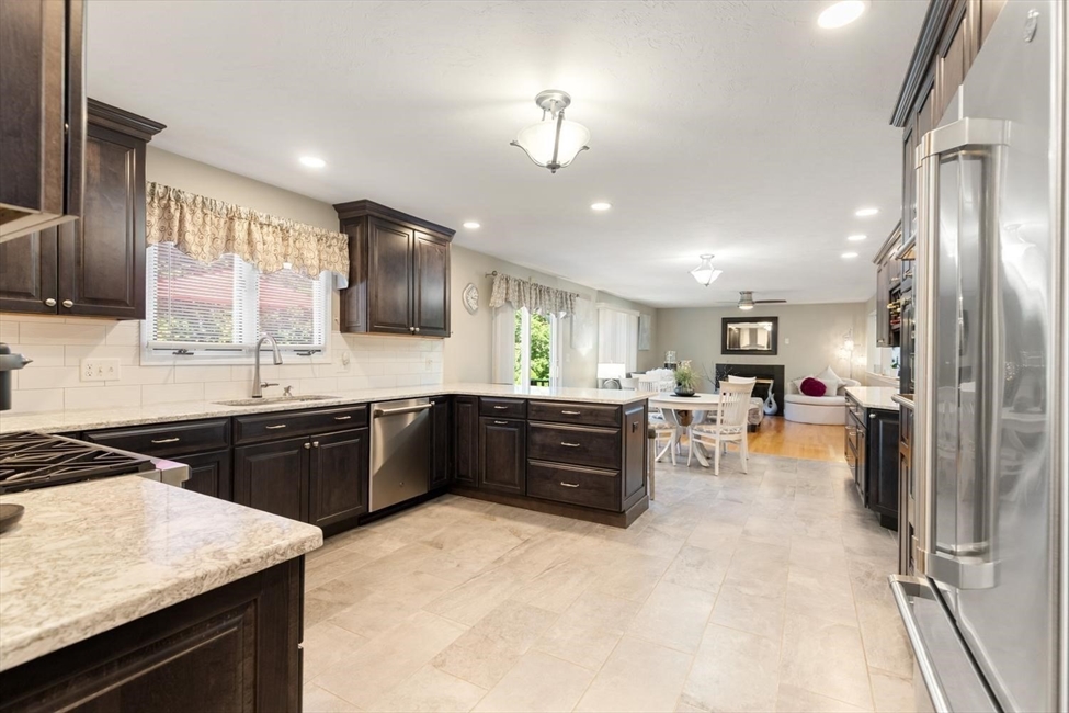 7 Nathan's Way, Peabody, MA Image 15